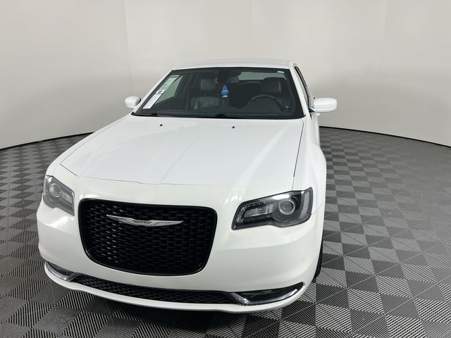 2019 Chrysler 300