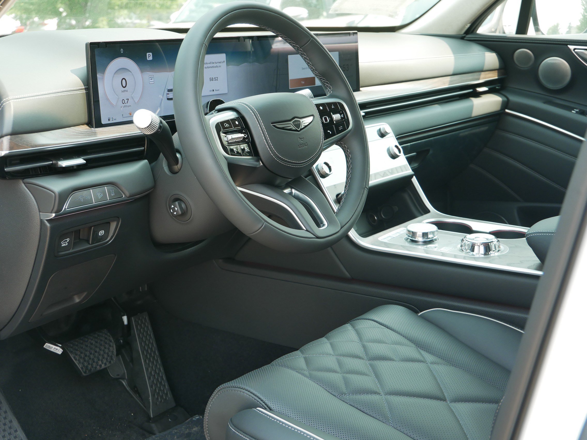 2025 Genesis GV80 Prestige AWD photo 4