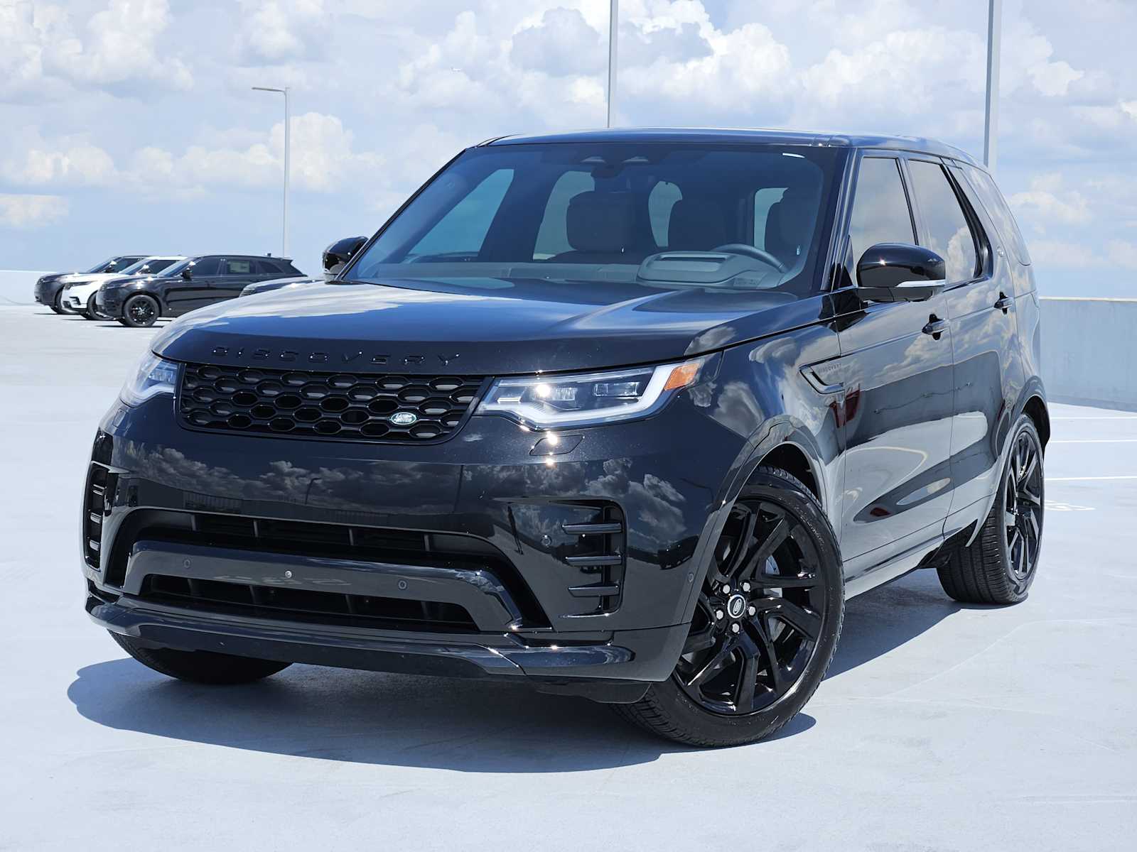 2024 Land Rover Discovery Dynamic SE