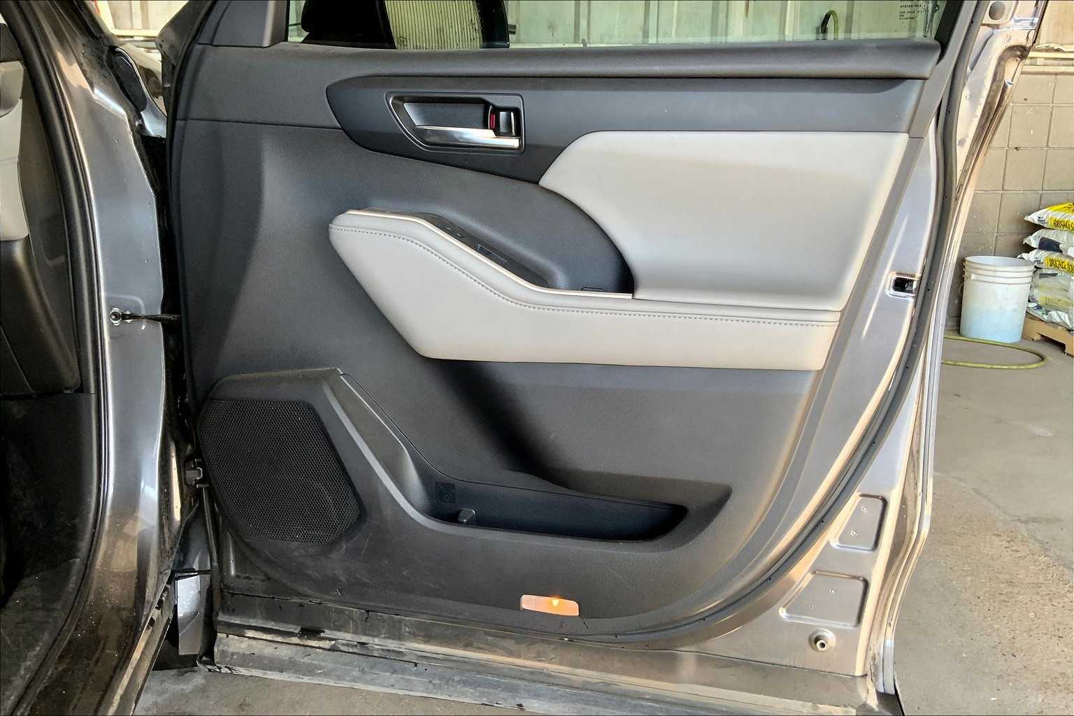 2022 Toyota Highlander XLE photo 42