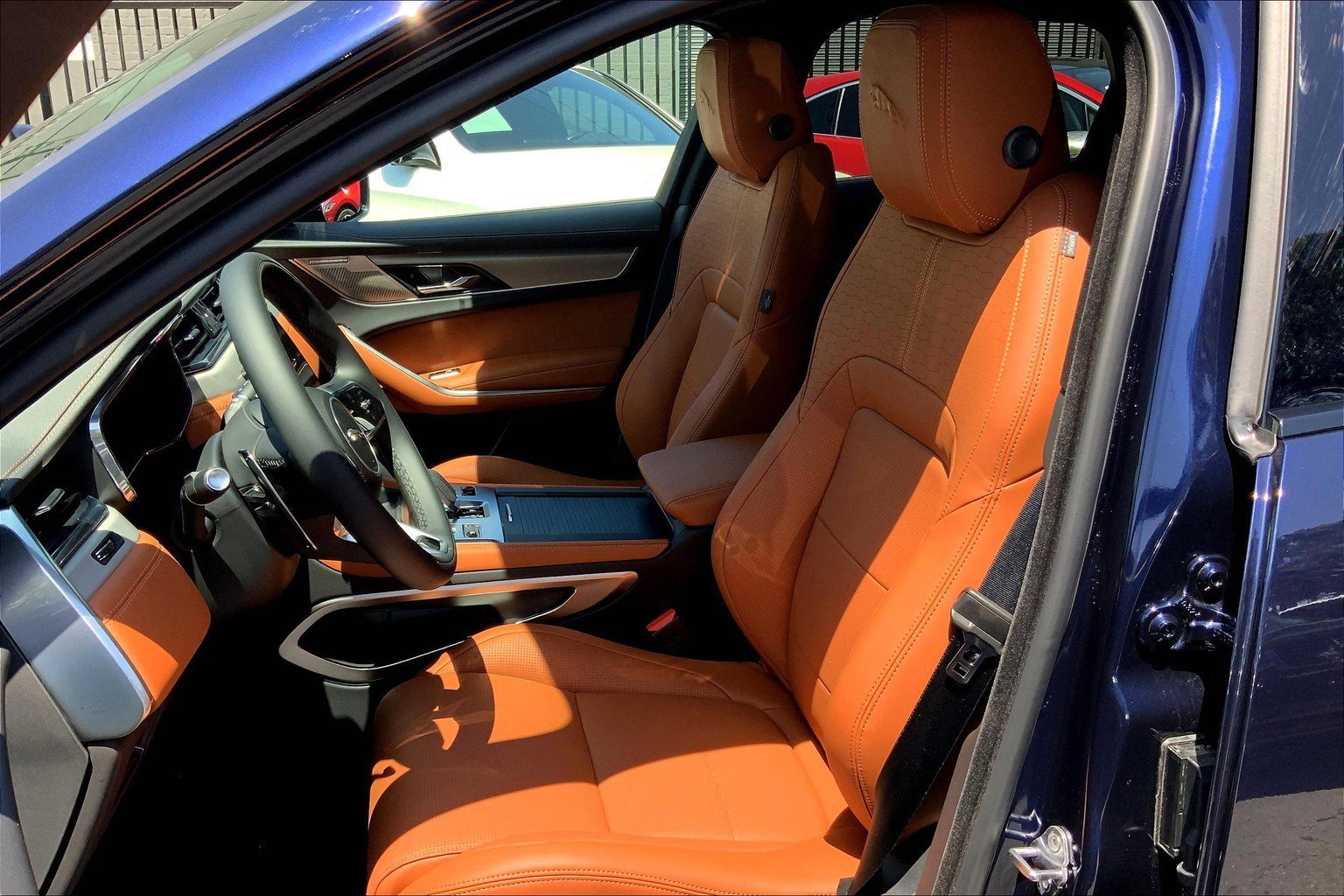 2026 Jaguar F-PACE P250 R-Dynamic S photo 5