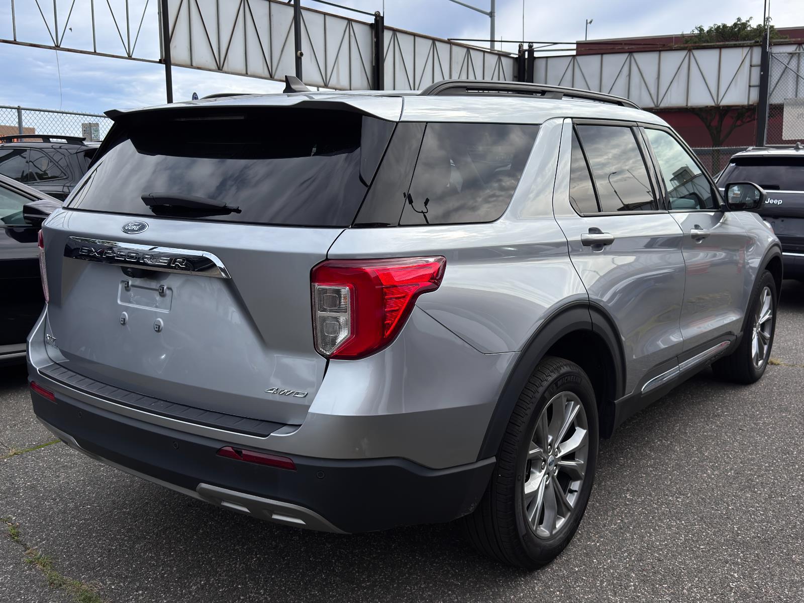 2022 Ford Explorer XLT photo 4