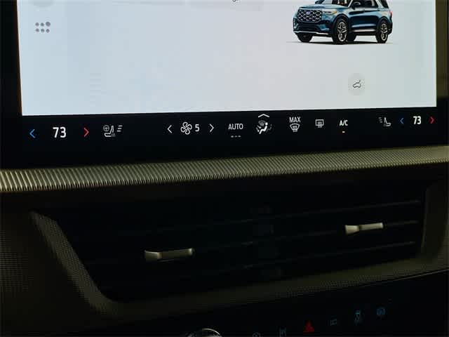 2025 Ford Explorer ST-Line photo 18