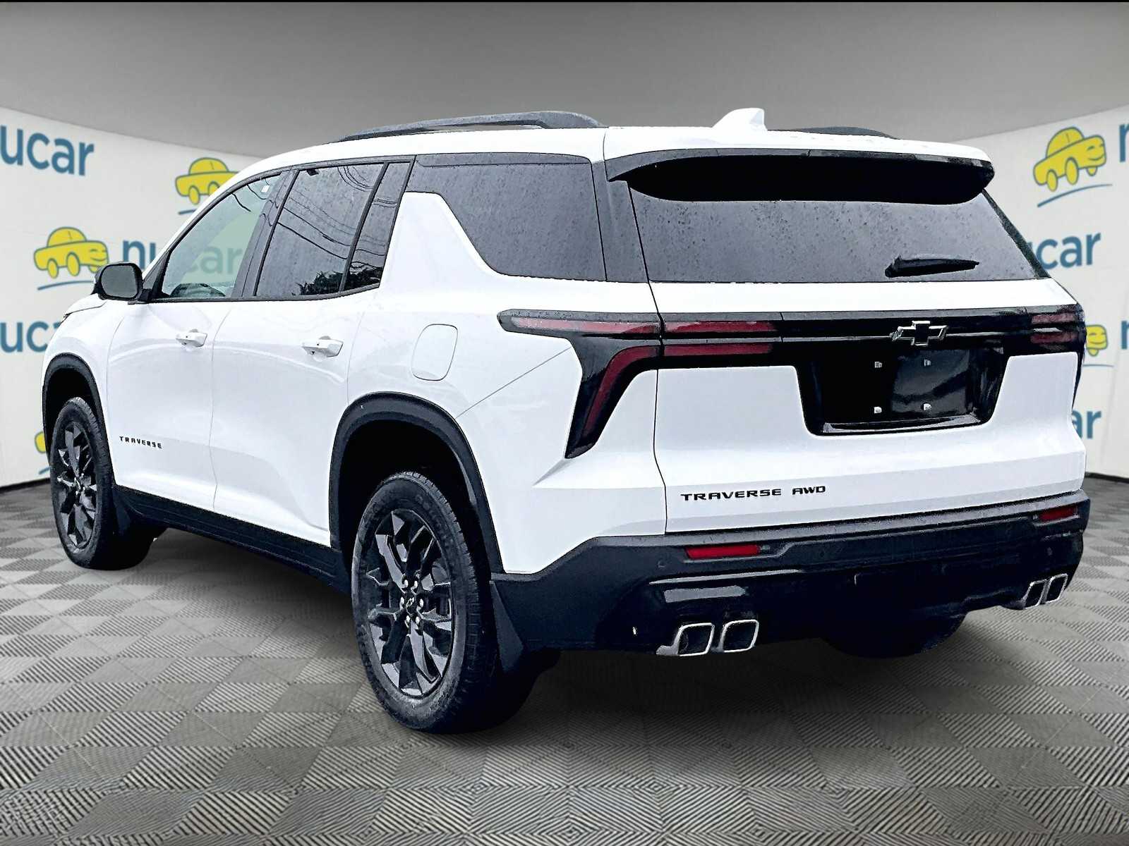 2026 Chevrolet Traverse photo 4