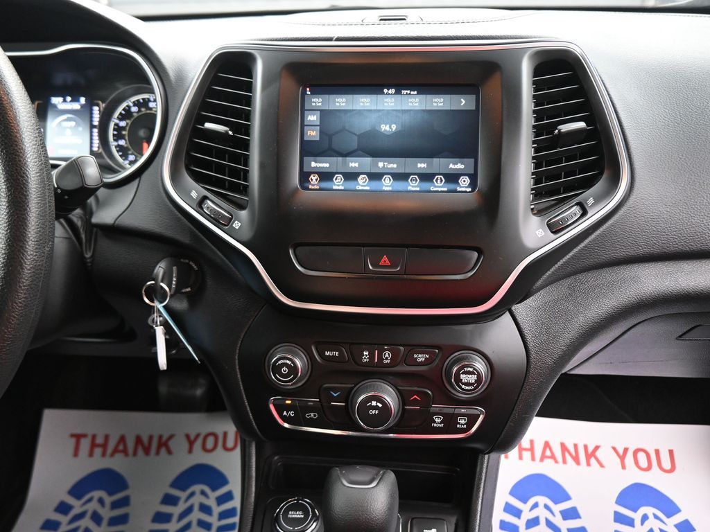 2019 Jeep Cherokee Latitude photo 46