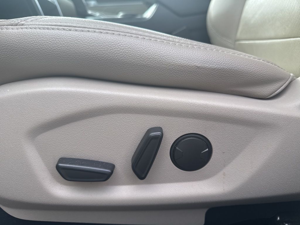 2019 Ford Explorer Limited photo 7