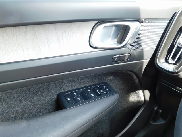 2024 Volvo XC40 Core photo 26