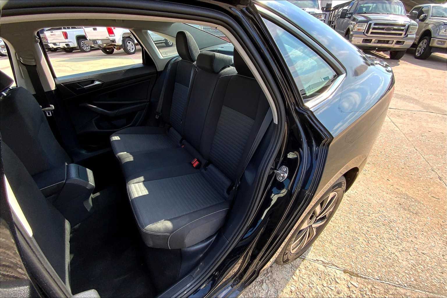 2025 Volkswagen Jetta S photo 17
