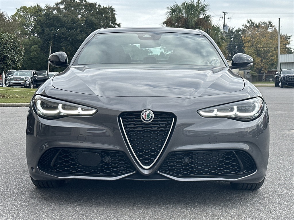 2024 Alfa Romeo Giulia Ti photo 3