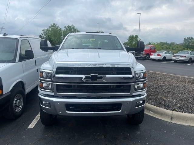 2024 Chevrolet Silverado 5500HD Work Truck photo 2