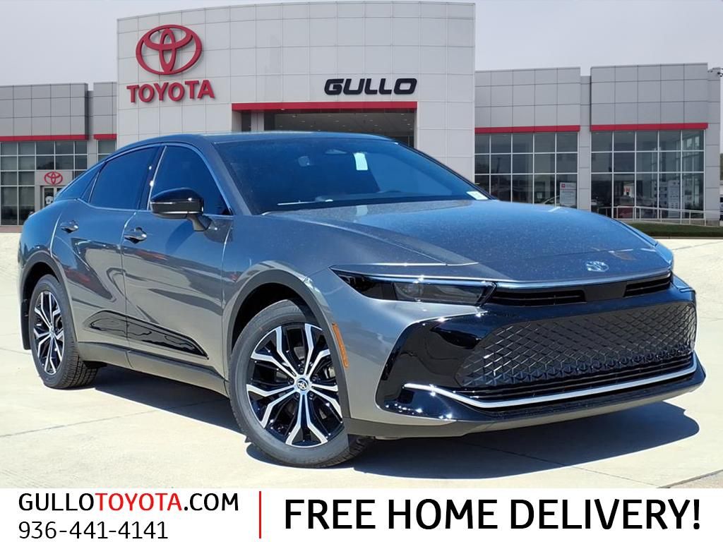 2026 Toyota Crown XLE's photo