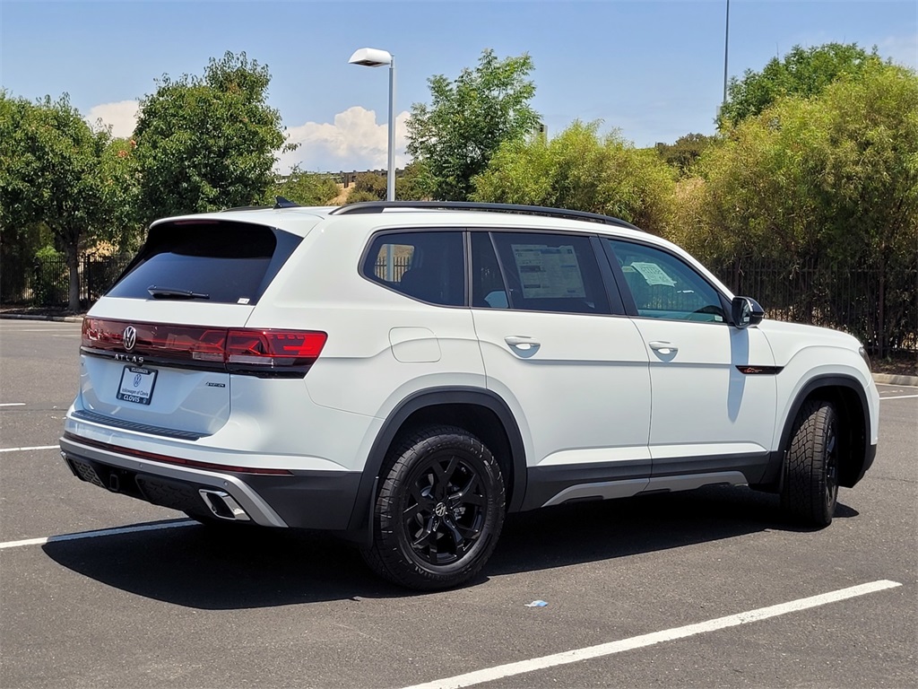 2025 Volkswagen Atlas Peak Edition SE photo 4