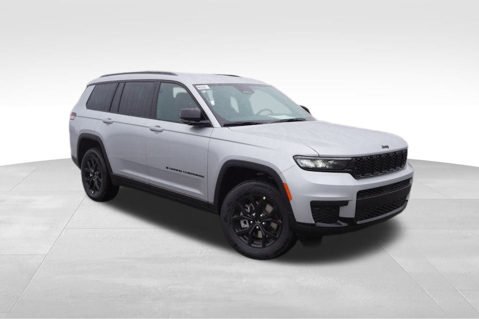 2025 Jeep Grand Cherokee L Altitude's photo