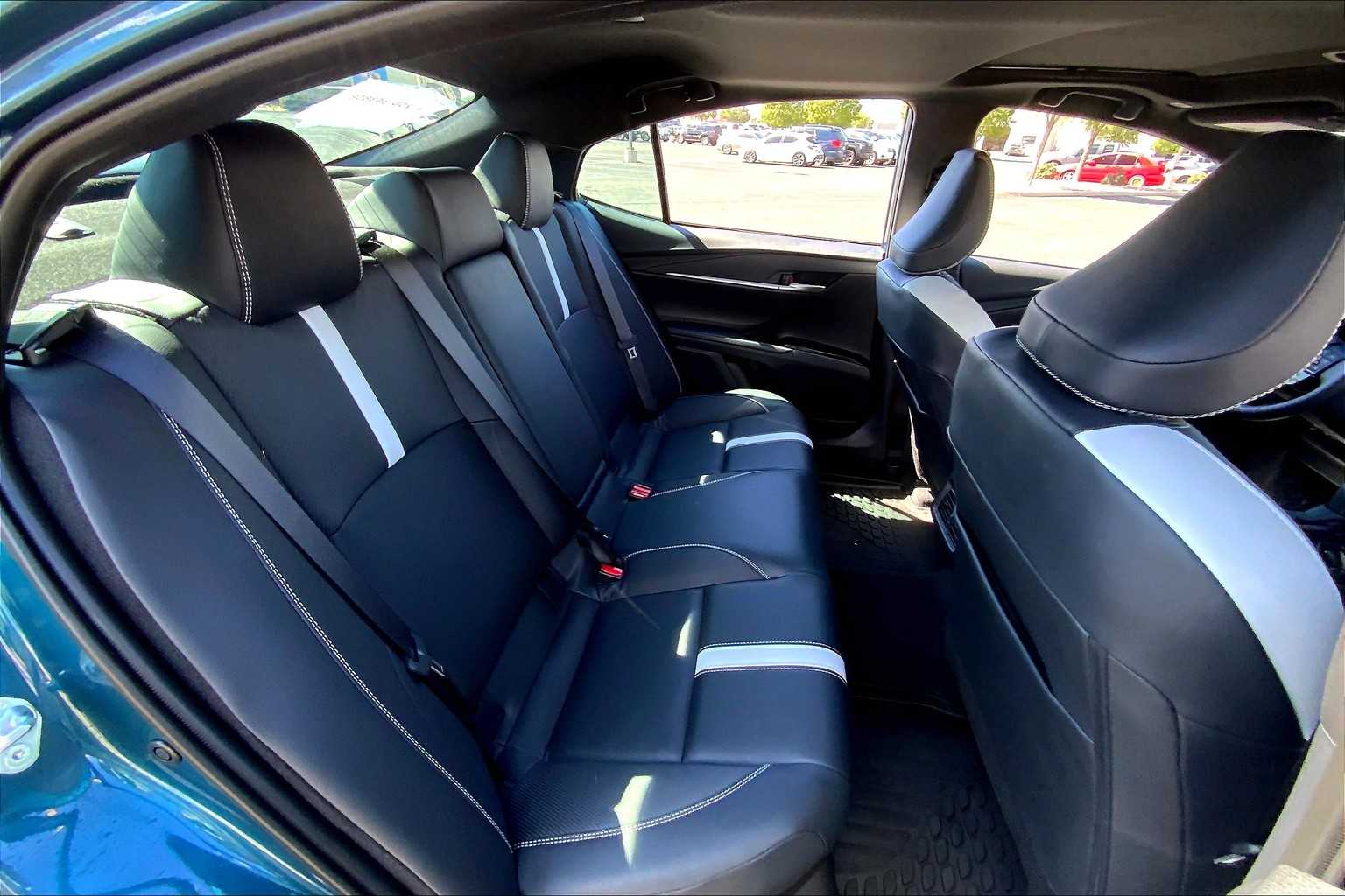 2025 Toyota Camry SE photo 16