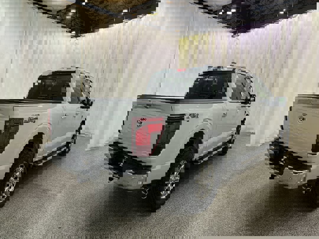 2025 Ford F-150 XLT photo 4