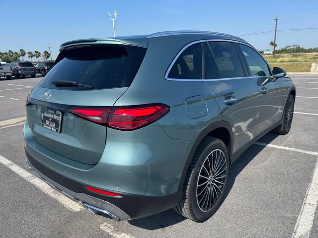 2025 Mercedes Benz GLC 300 photo 29