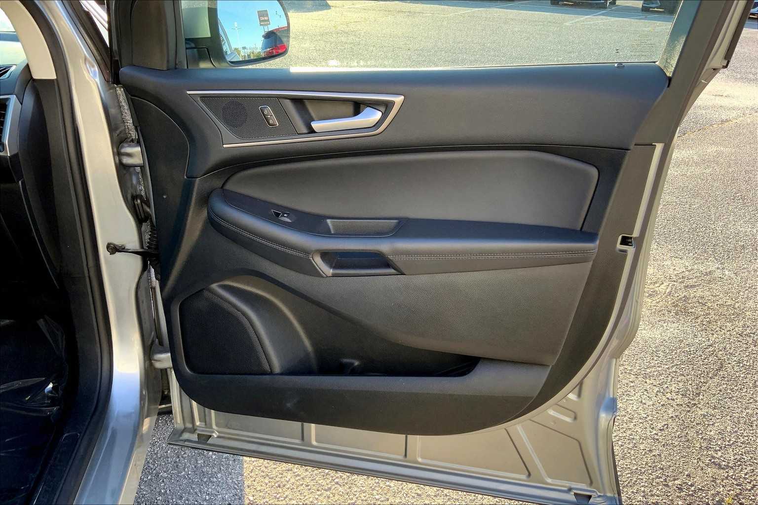2024 Ford Edge SEL photo 21
