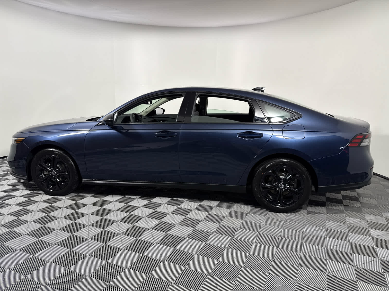 2025 Honda Accord 1.5T SE photo 4