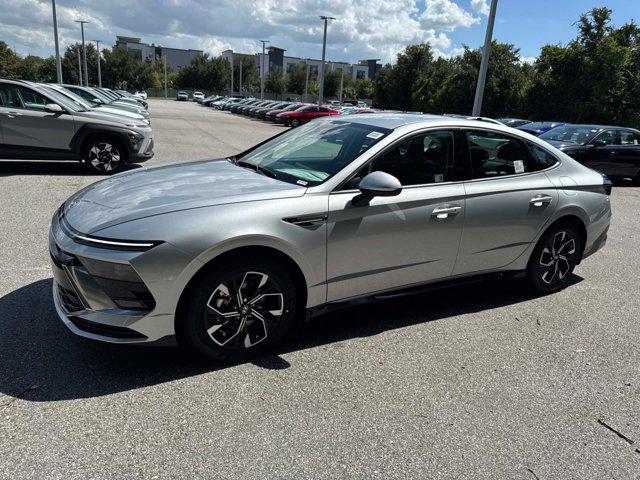 2025 Hyundai Sonata SEL photo 4