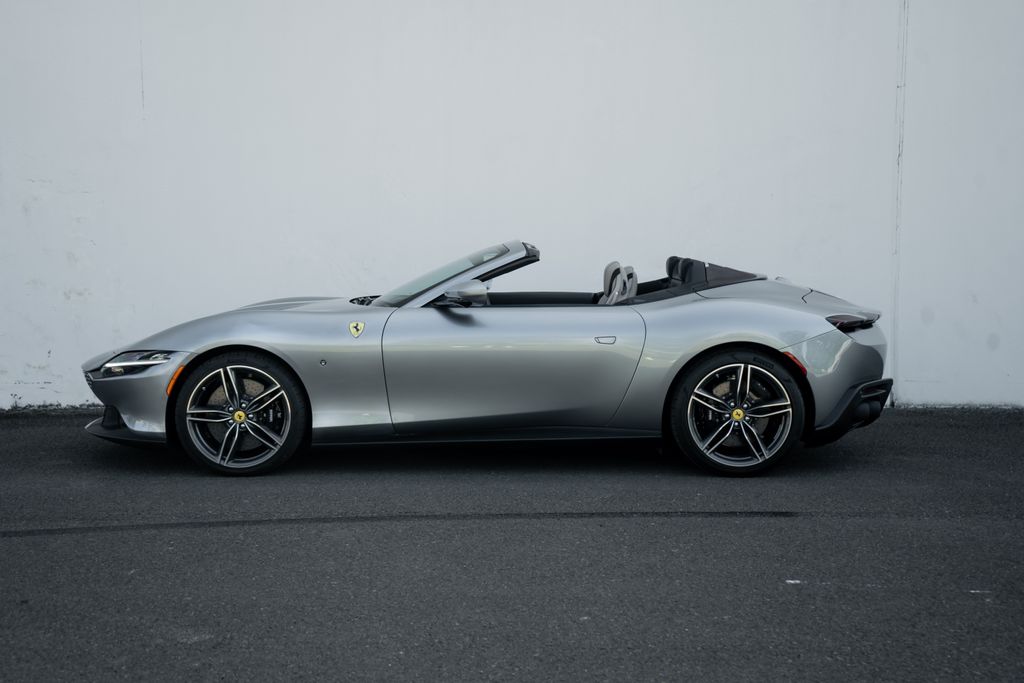 2024 Ferrari Roma Spider photo 8
