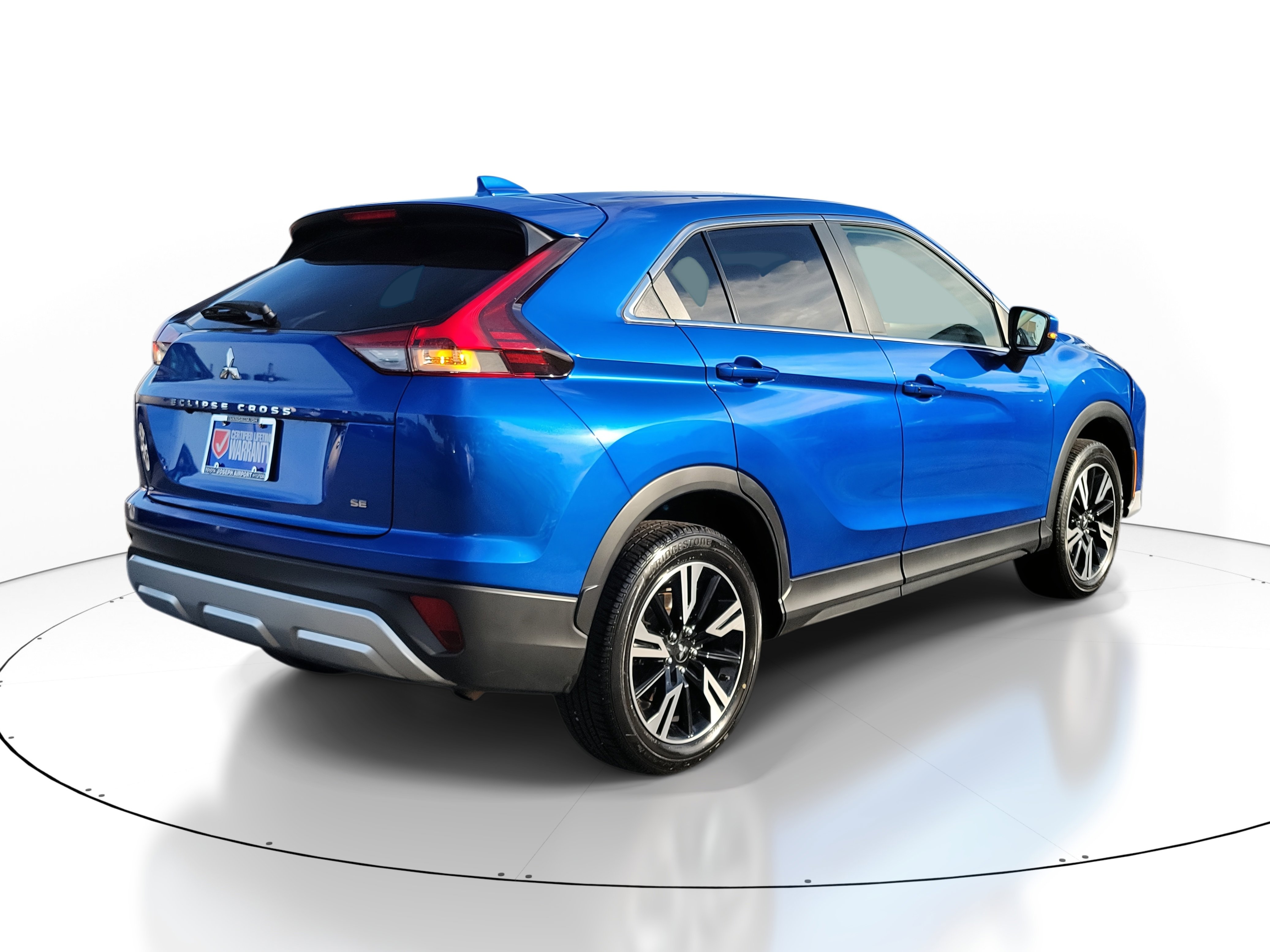 2024 Mitsubishi Eclipse Cross SE photo 4