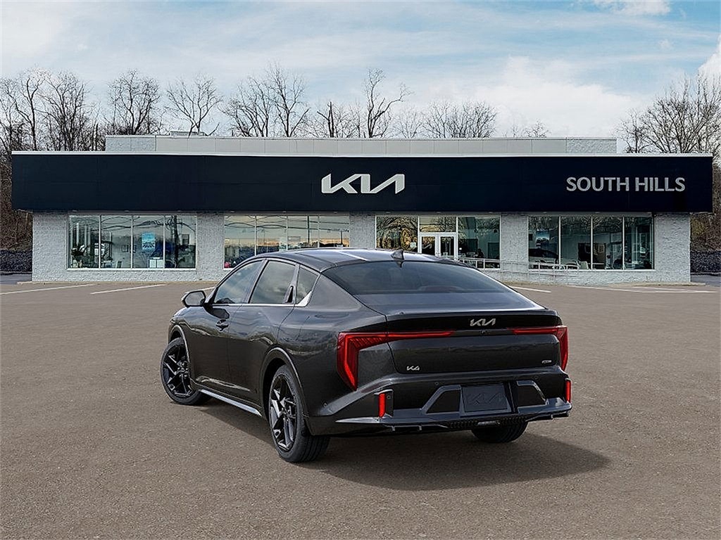 2025 Kia K4 GT-Line Turbo photo 2