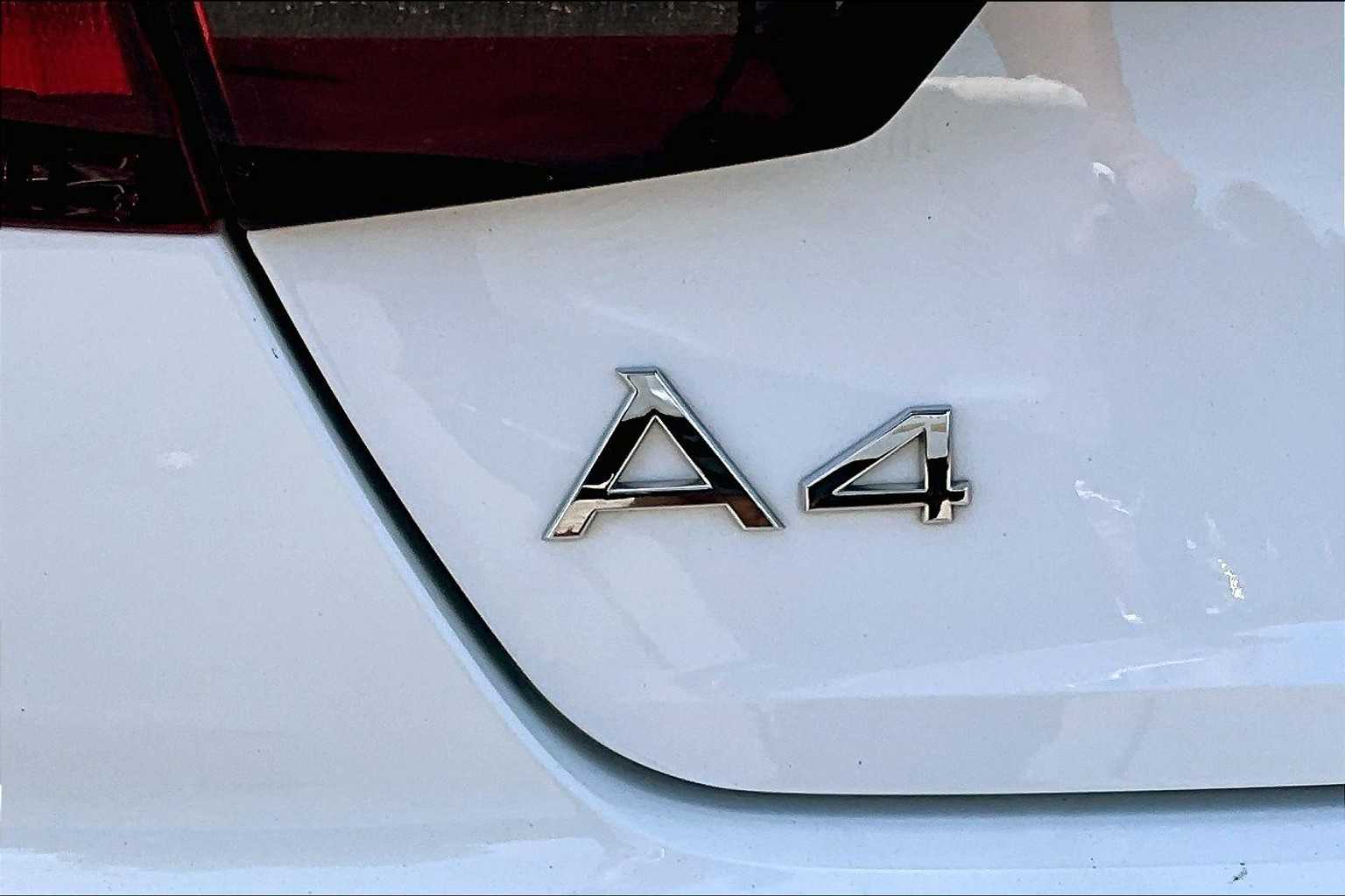 2022 Audi A4 S line Quattro Premium Plus photo 28