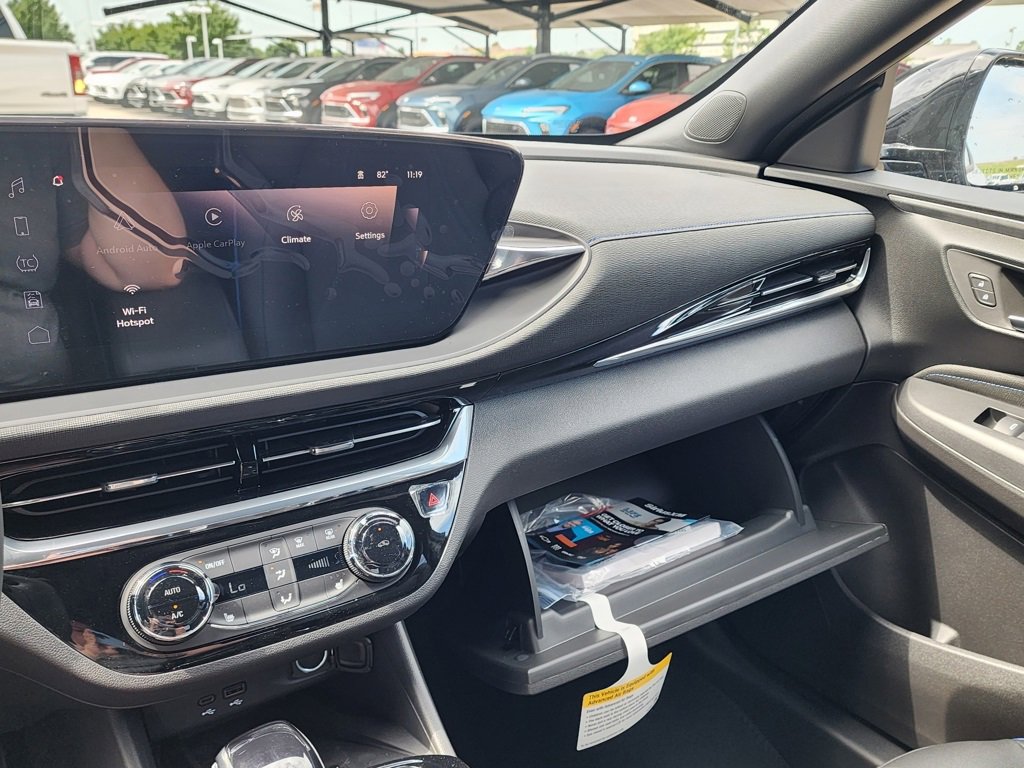 2025 Buick Envista ST photo 29
