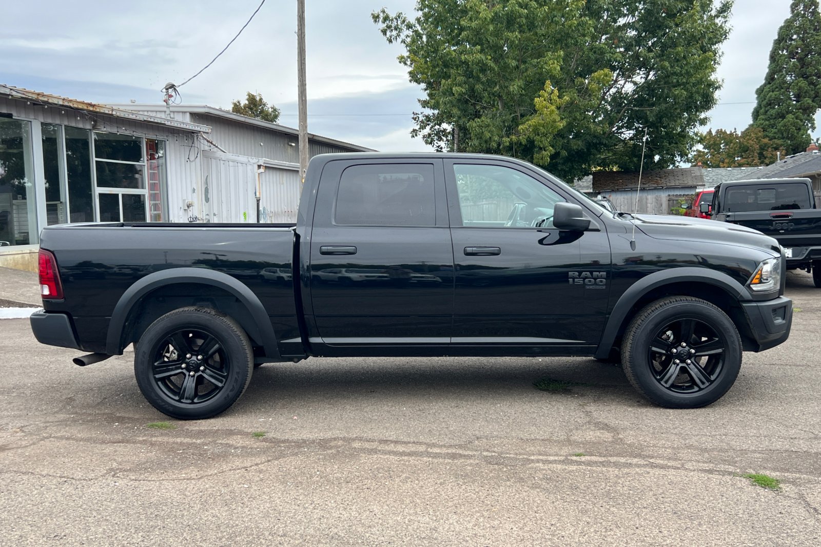 2024 Ram 1500 Classic Warlock photo 2