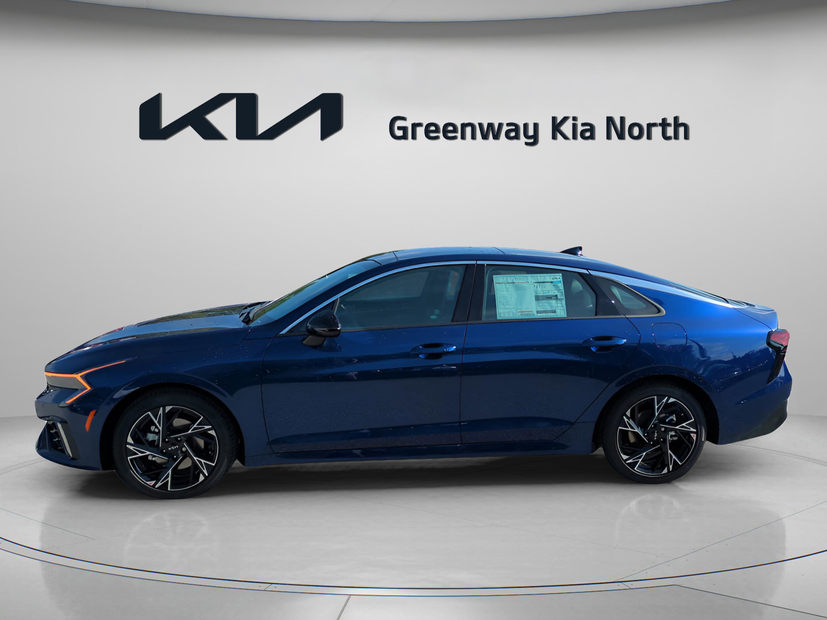 2025 Kia K5 GT-Line photo 4