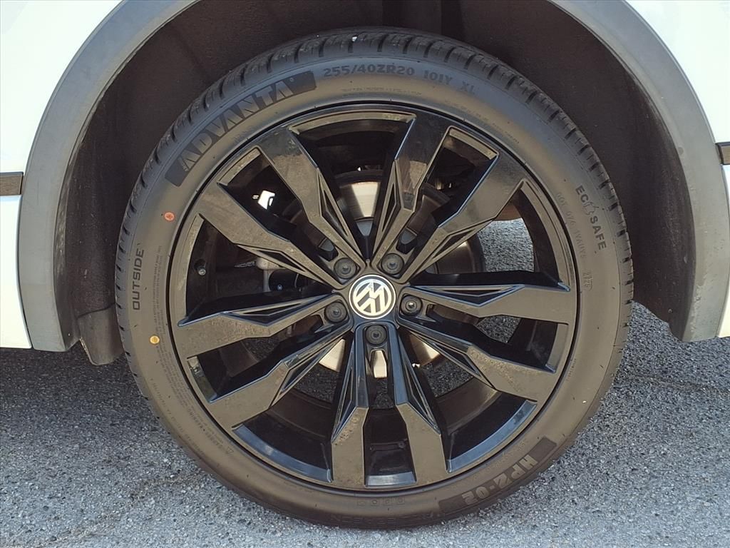 2021 Volkswagen Tiguan SE R-Line Black photo 3