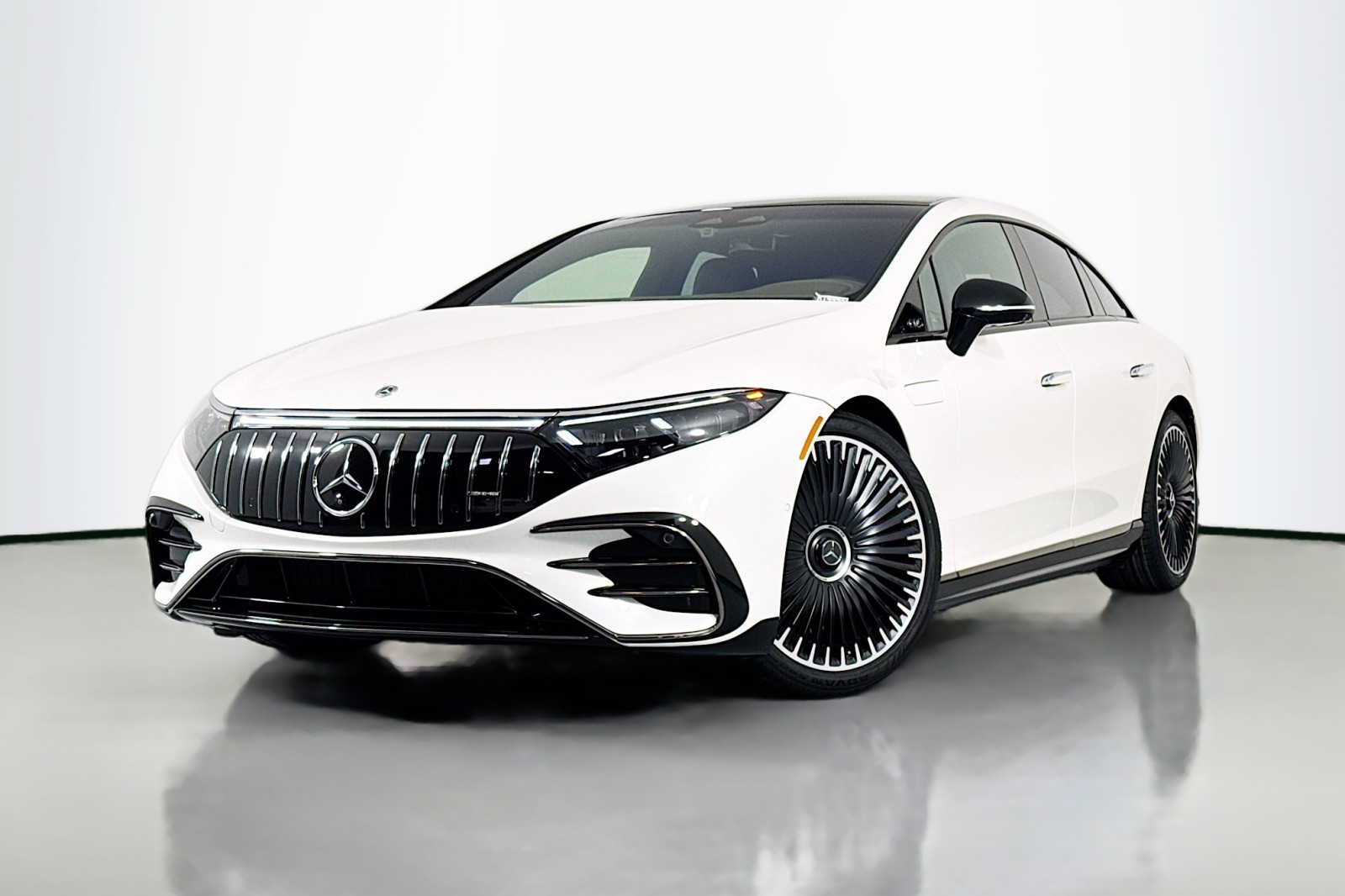 2023 Mercedes-Benz EQS AMG EQS 53's photo