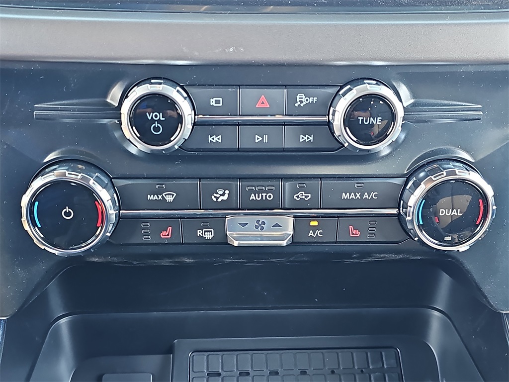 2025 Ford F-150 XLT photo 18