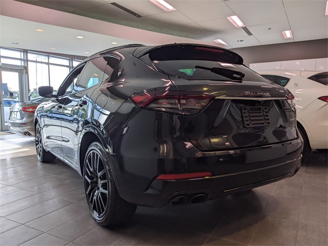 2022 Maserati Levante GT photo 3