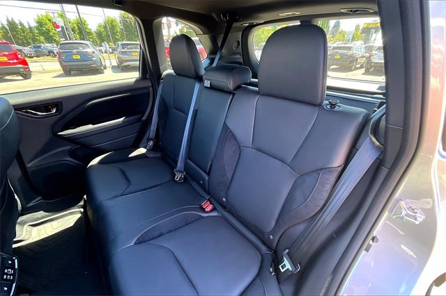2025 Subaru Forester Touring photo 11