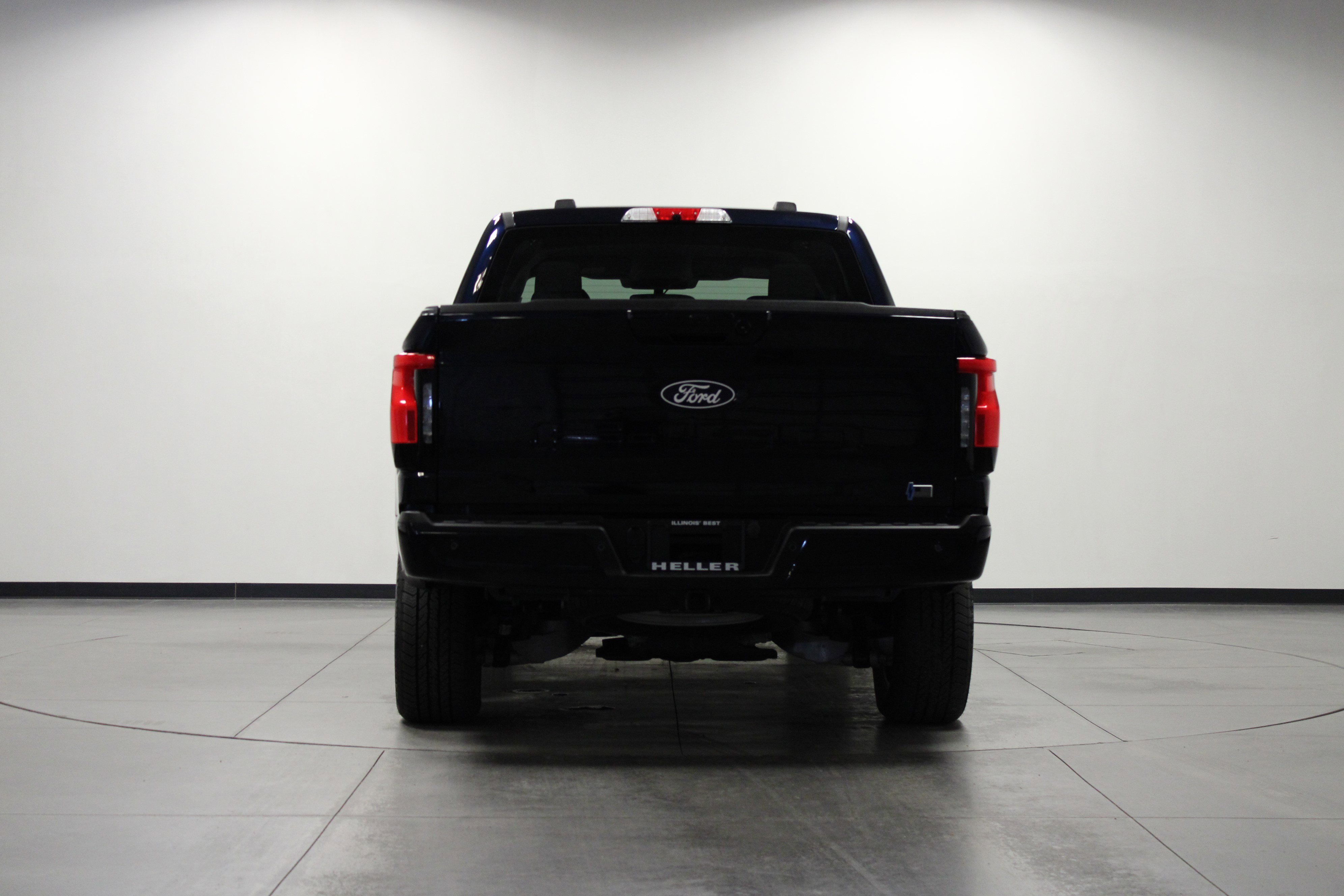 2024 Ford F-150 Lightning photo 4