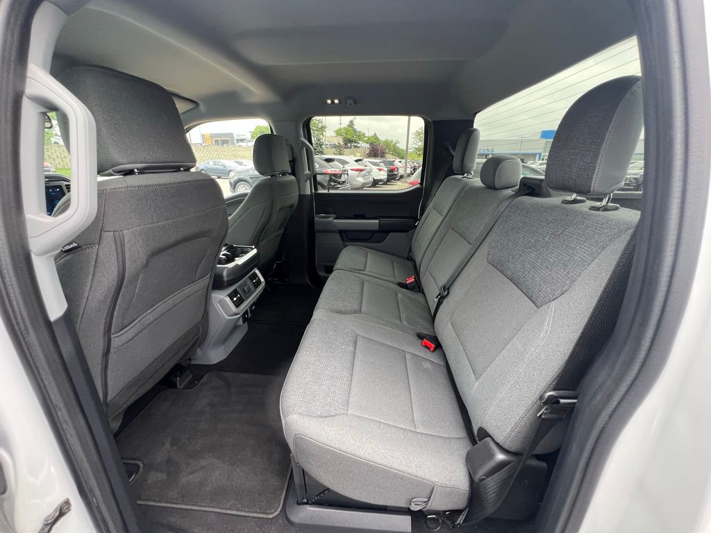 2024 Ford F-150 XLT photo 17