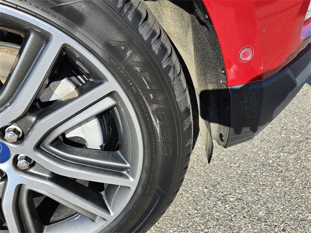 2021 Ford Edge Titanium photo 16