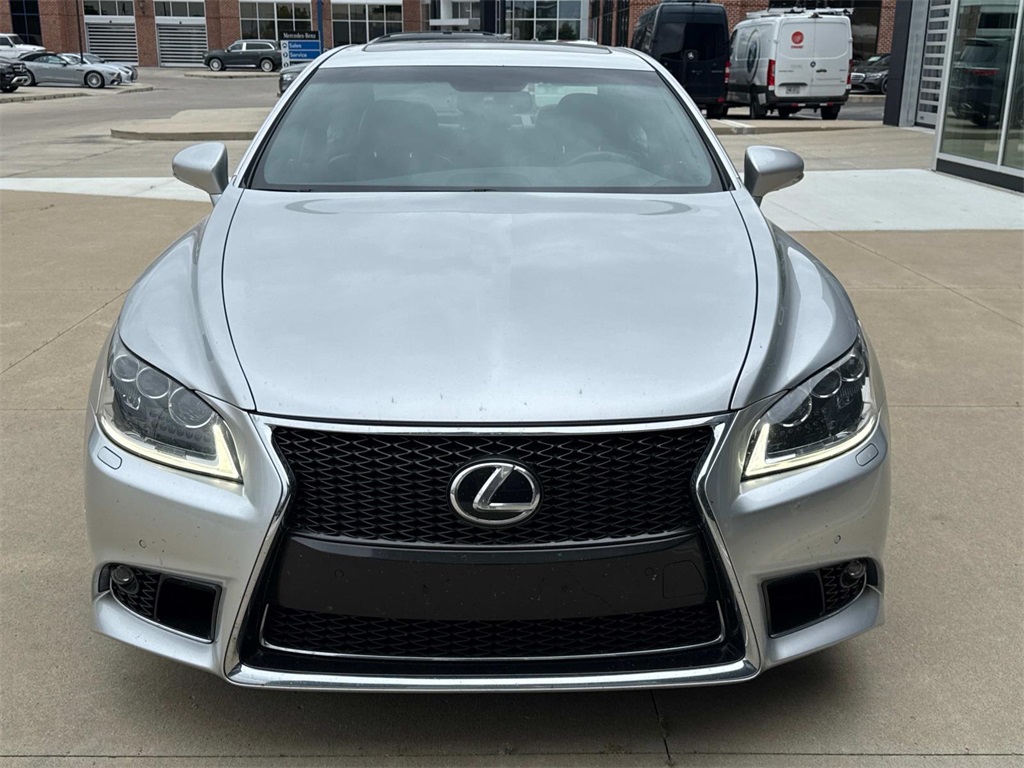 2013 Lexus LS 460 photo 10