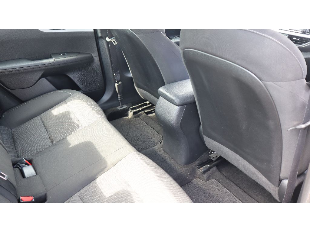 2023 Kia Forte LXS photo 21