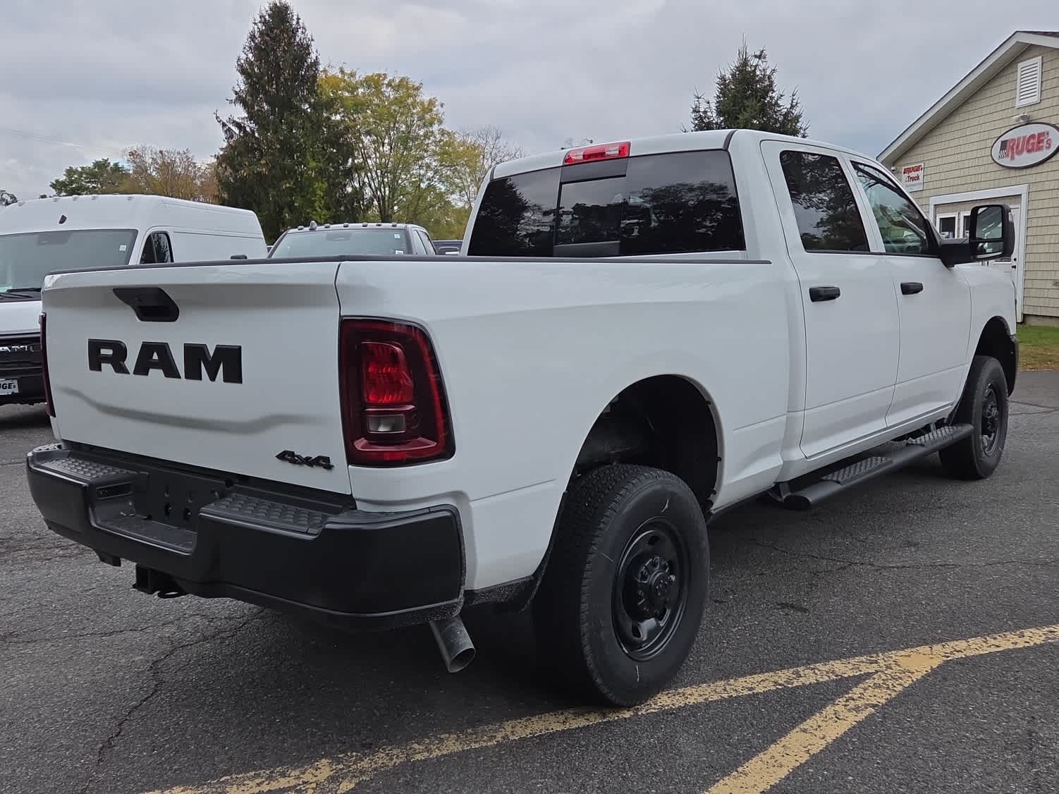 2025 Ram 2500 Tradesman photo 4