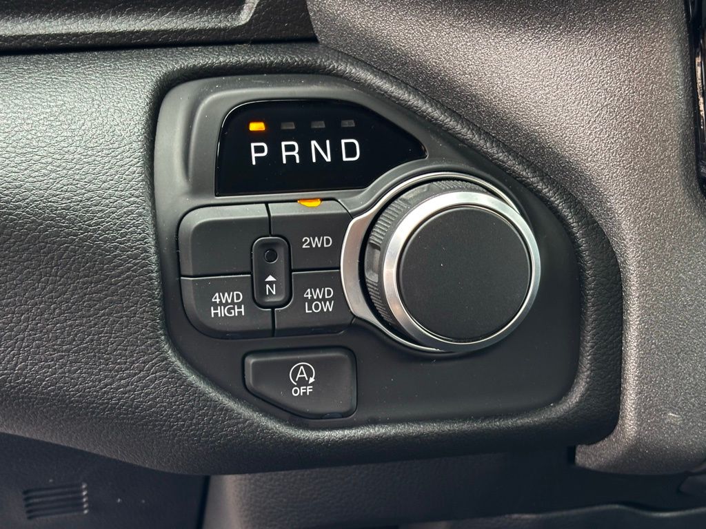 2026 Ram 1500 Tradesman photo 18
