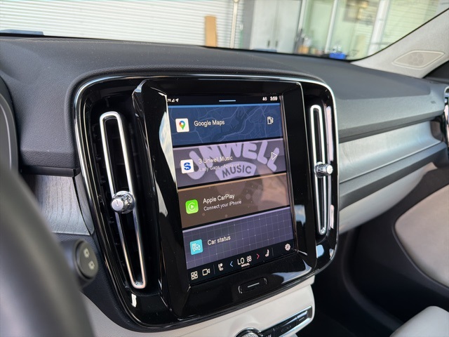2023 Volvo XC40 Ultimate photo 7