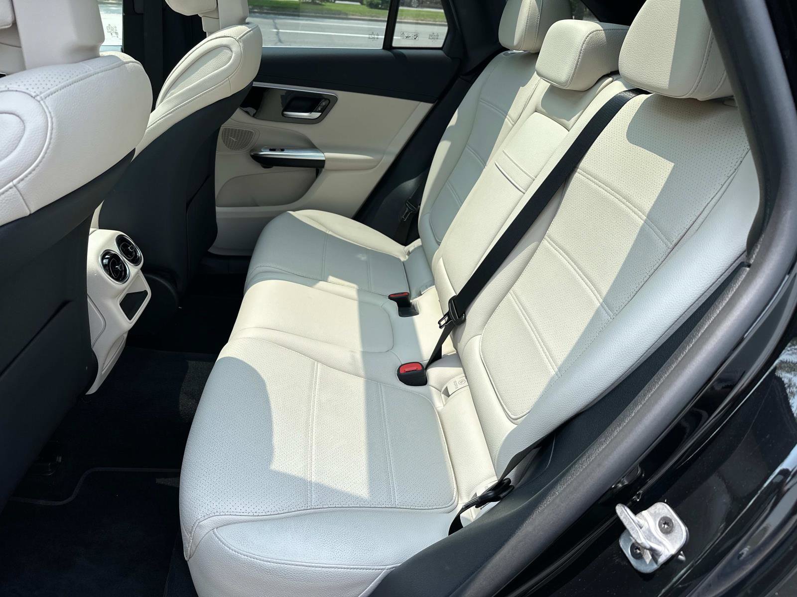 2024 Mercedes Benz GLC 300 4MATIC photo 10