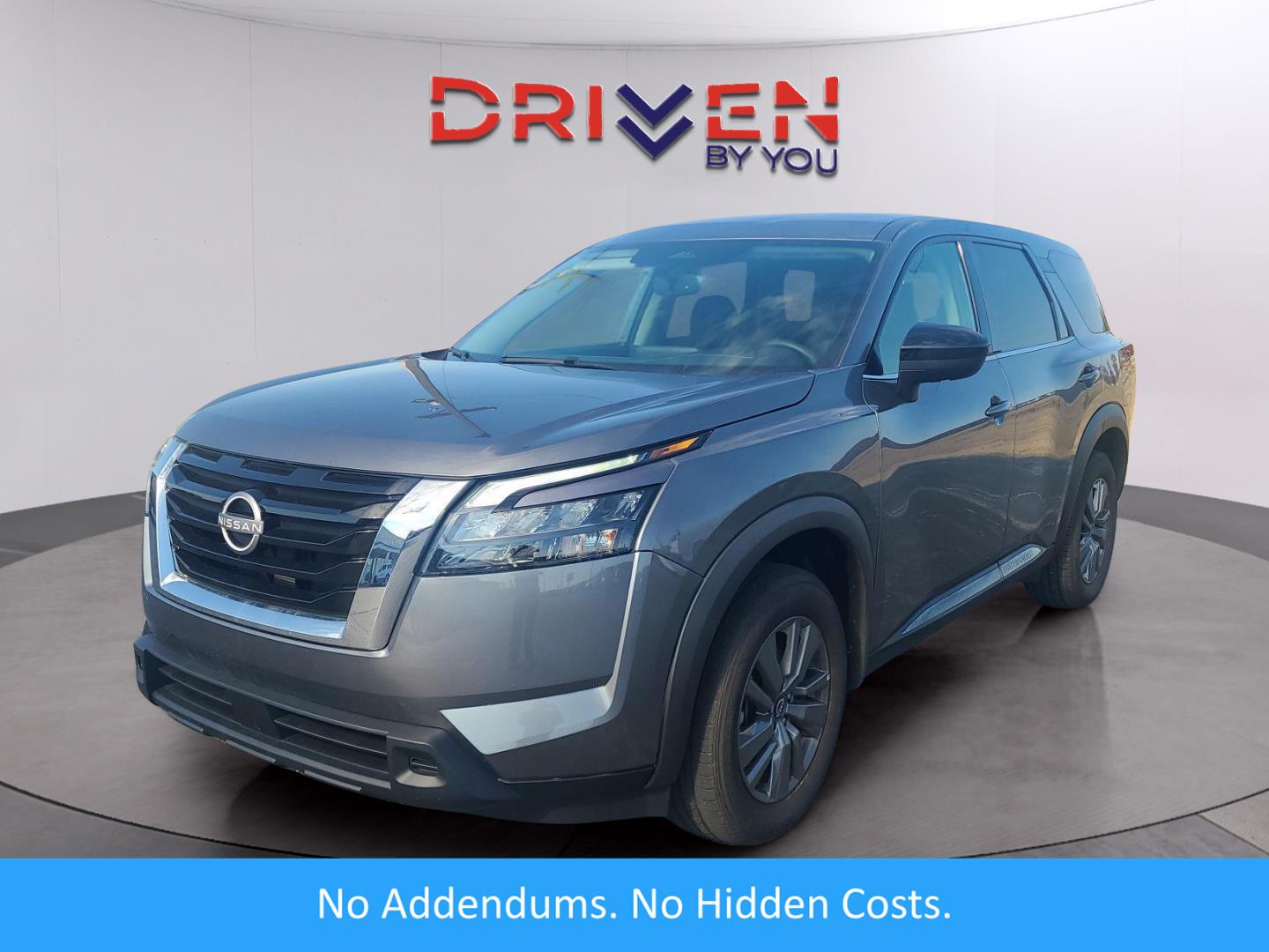 2024 Nissan Pathfinder S's photo