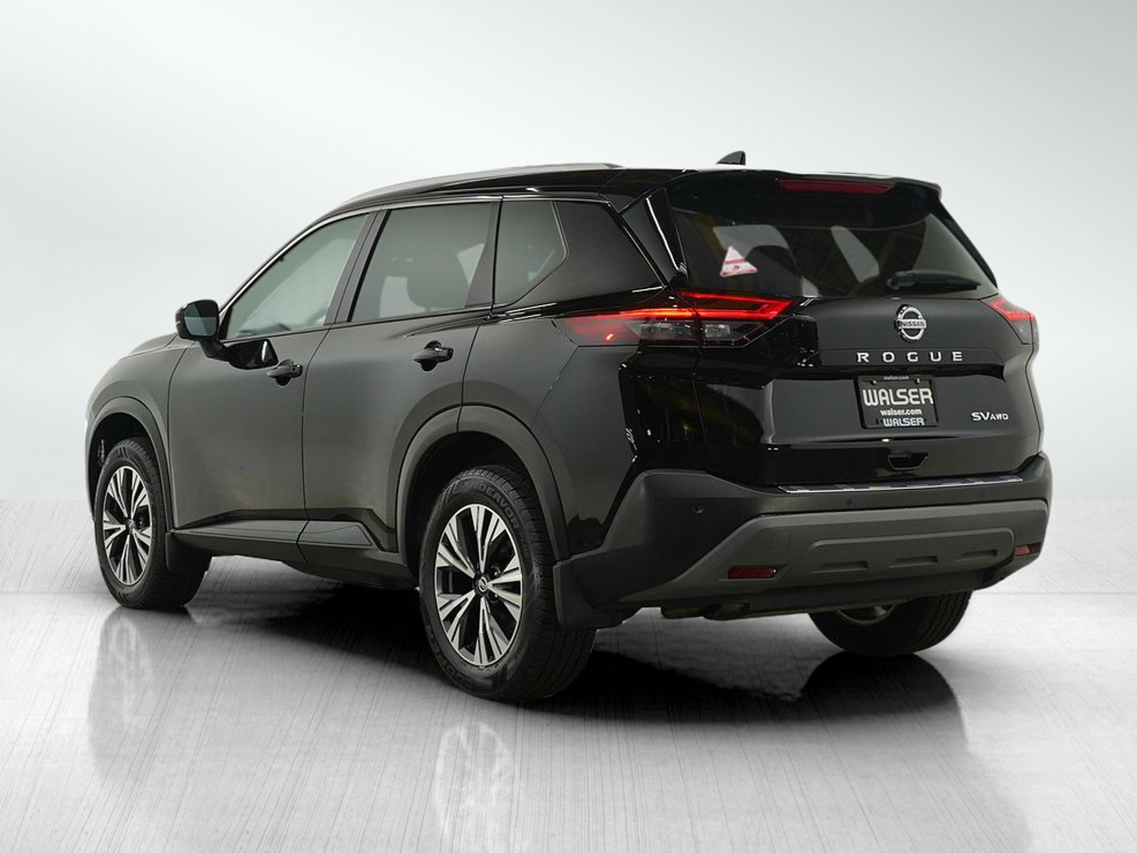 2021 Nissan Rogue SV photo 3