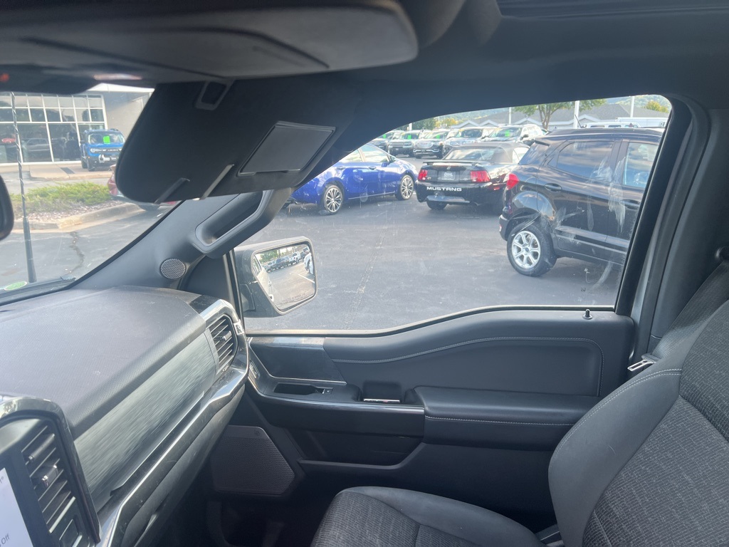 2021 Ford F-150 XLT photo 22