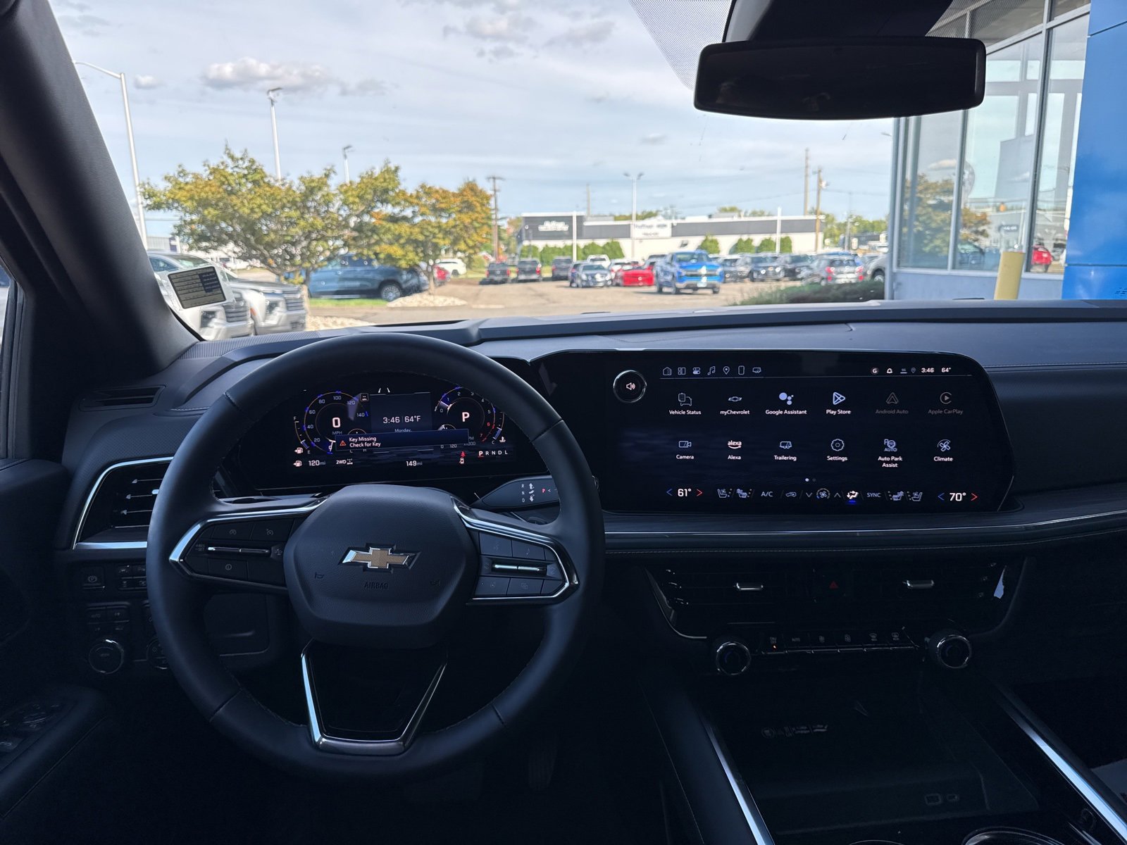 2025 Chevrolet Suburban Premier photo 2