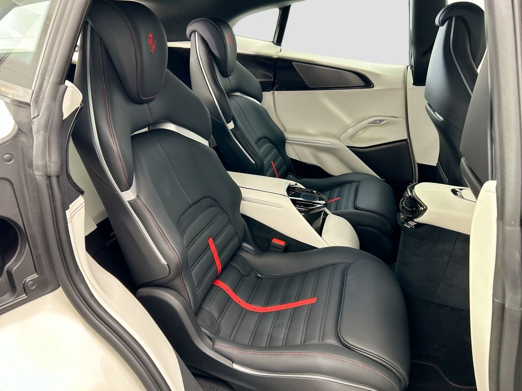 2024 Ferrari Purosangue photo 14