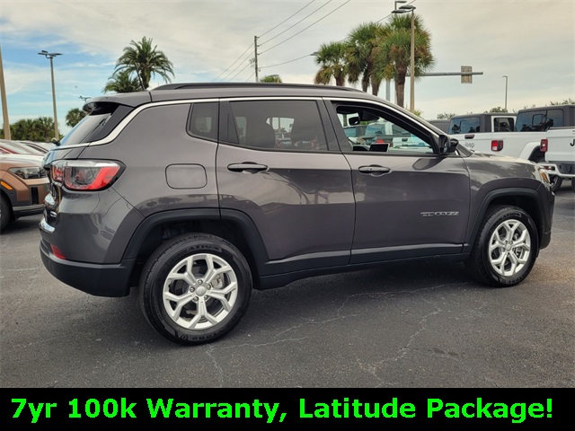 2024 Jeep Compass Latitude photo 7